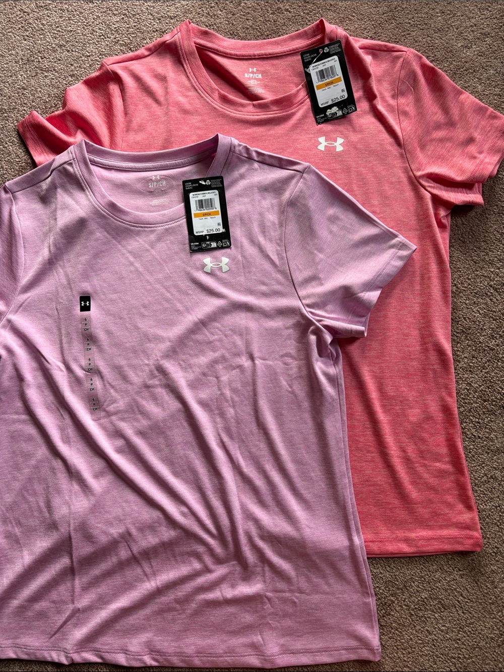 Under Armour Women’s set lot bundle of 2 crewneck gym casual tshirts small NWT